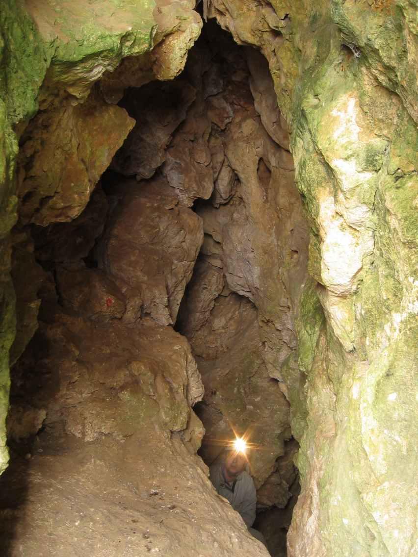 Jeskyně Na Turoldu - pod vrcholem