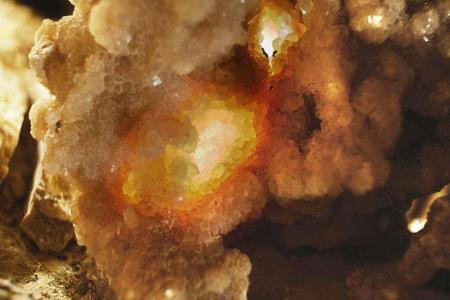 Jeskyně Na Turoldu - kalcit